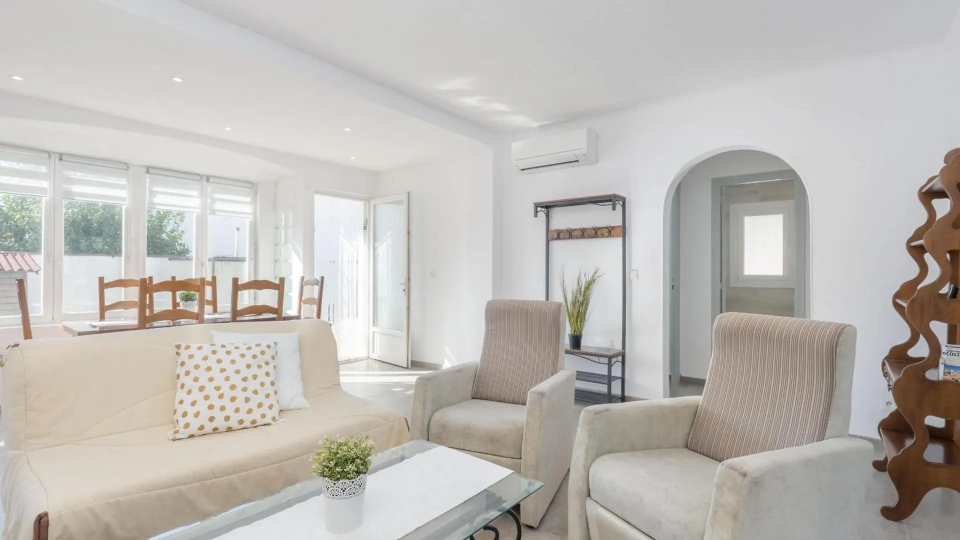 فيلا Casa Luminosa Con Amplia Terraza En Roses, Cerca De La Playa Y Bien Equipada - Hisp-288-42 بيت للعطل